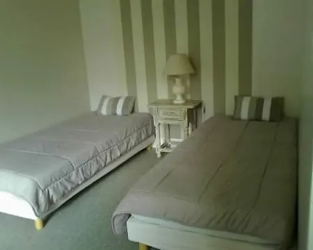 فندق مبيت وإفطار Chambres D'hotes La Belle Haute 3*