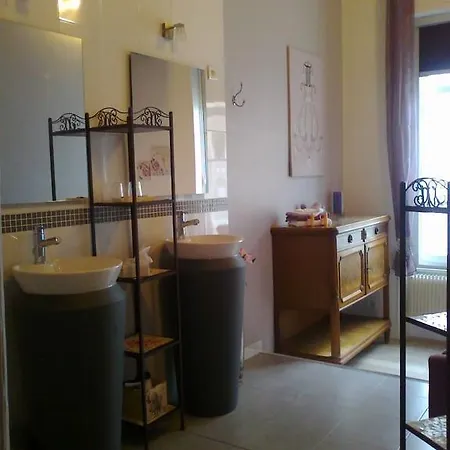 فندق مبيت وإفطار Chambres D'hotes La Belle Haute